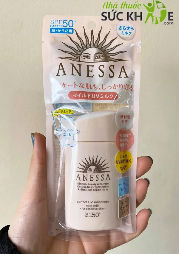 Kem chống nắng Anessa Perfect UV Sunscreen Skincare Milk SPF50 PA++++